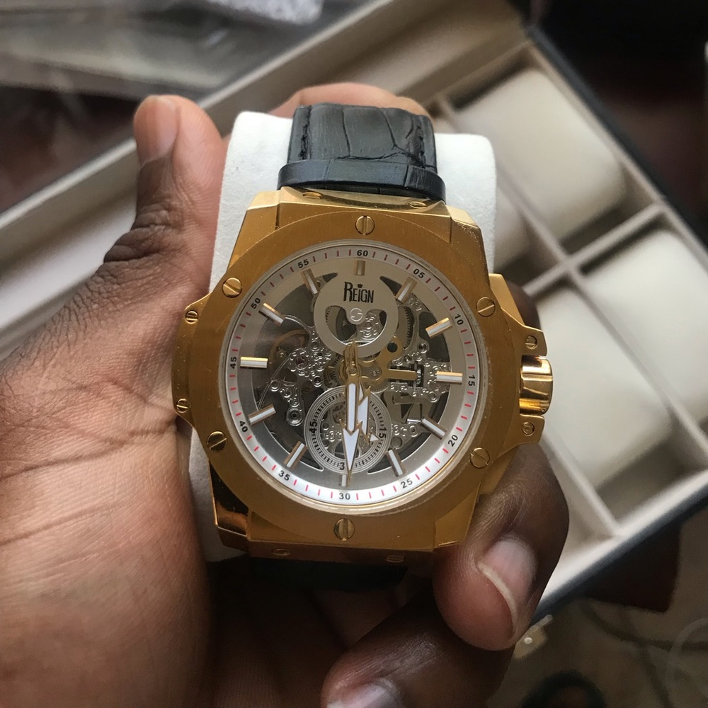 Reign commodus watch